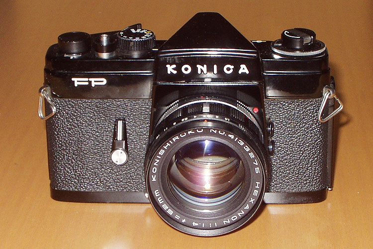 Konica FP black - front view
