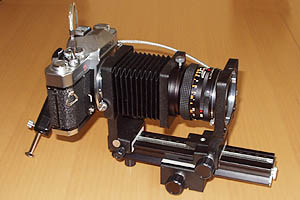 Auto Bellows AR mounted on camera in reverse position